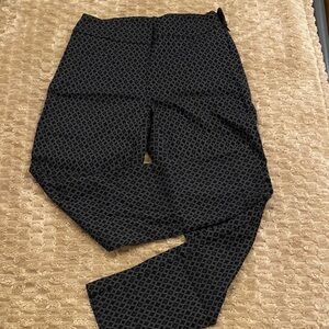 Time and Tru Black Patterned Cropped Pants